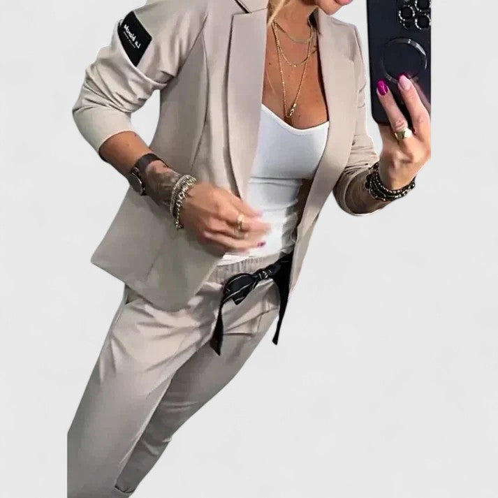 Kina | Elegantna Dvodelna Postava